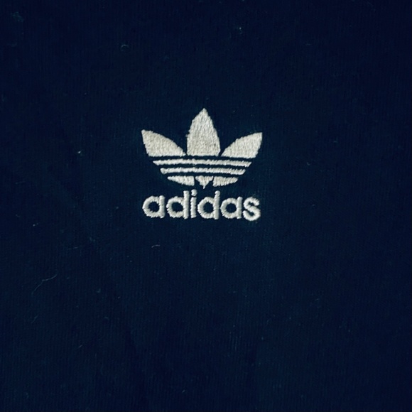 Adidas Small Black Crop Tee - Picture 2 of 6
